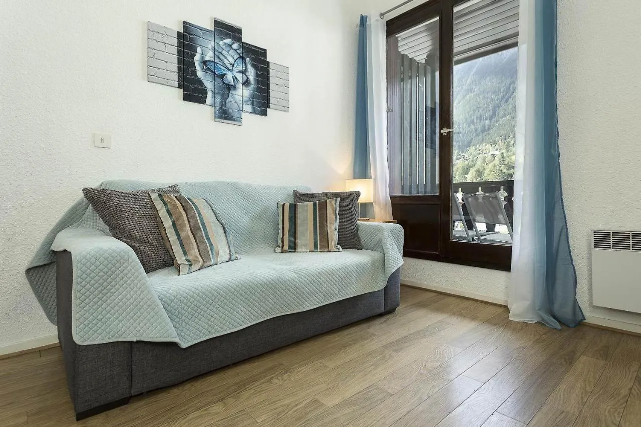 Apartment Forclaz 4B - Alpes Travel - Central Chamonix - Sleeps 4