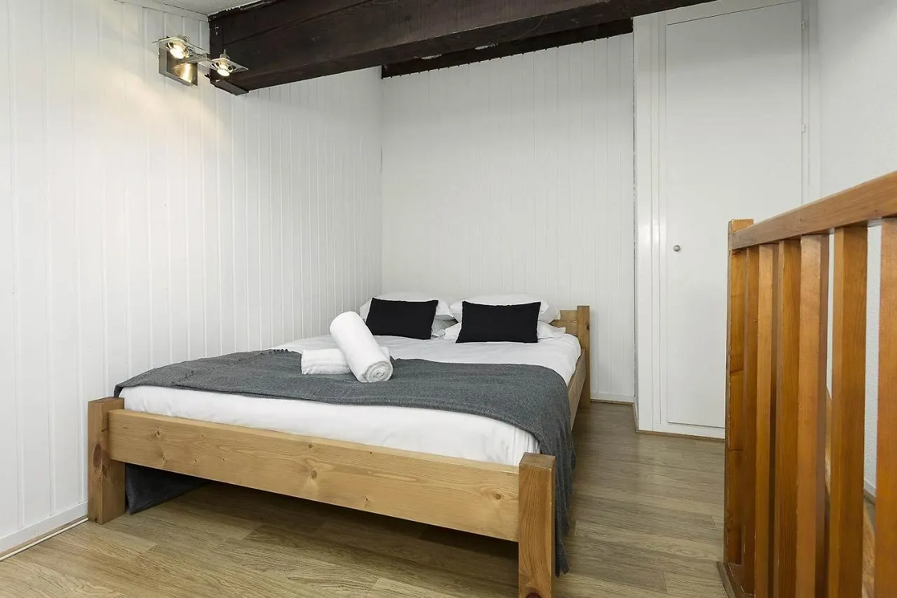 Apartment Forclaz 4B - Alpes Travel - Central Chamonix - Sleeps 4 France