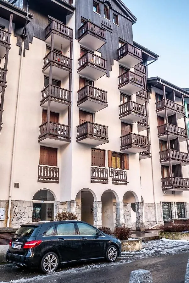 Apartment Forclaz 4B - Alpes Travel - Central Chamonix - Sleeps 4